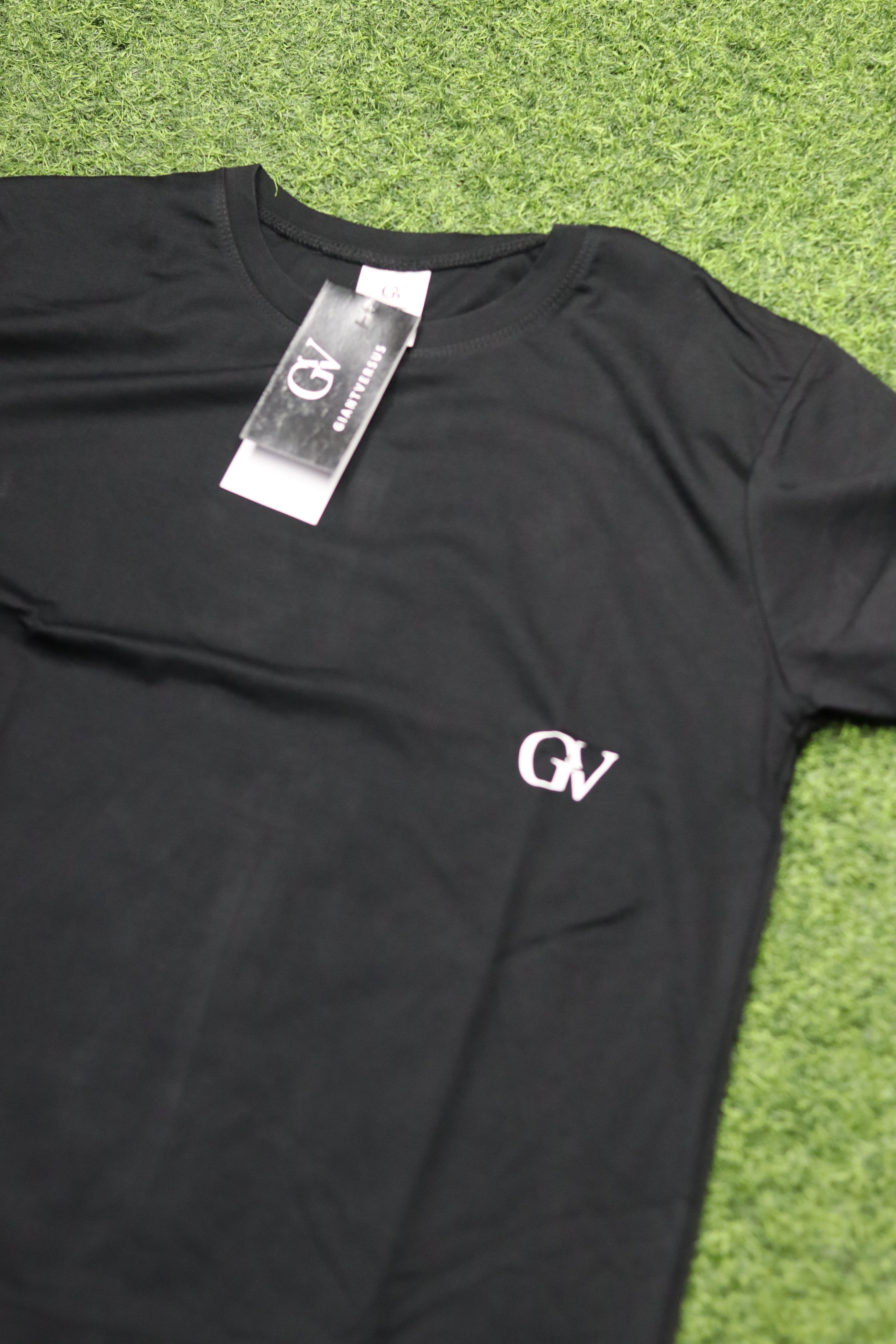REGULAR FIT PLAIN T-SHIRT WITH LOGO